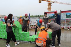 昌平區(qū)總工會(huì)慰問“回天”地區(qū)建筑工地