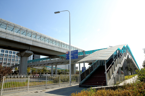 沙河高教園區(qū)跨南豐路人行過(guò)街天橋