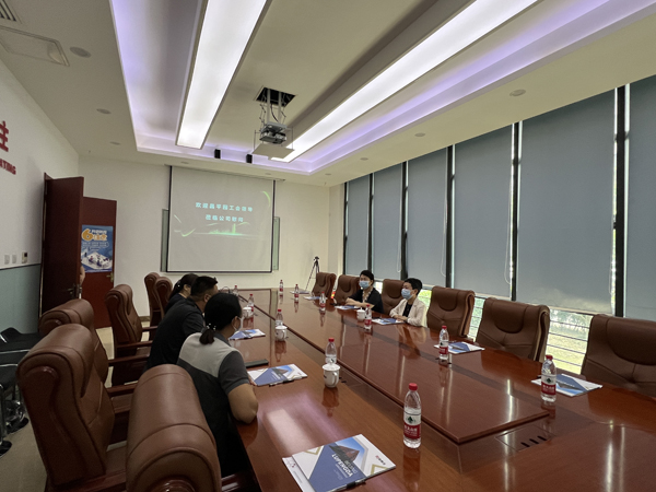 堅守有你 關愛有我 工克時艱 會暖人心--昌平園工會開展慰問活動